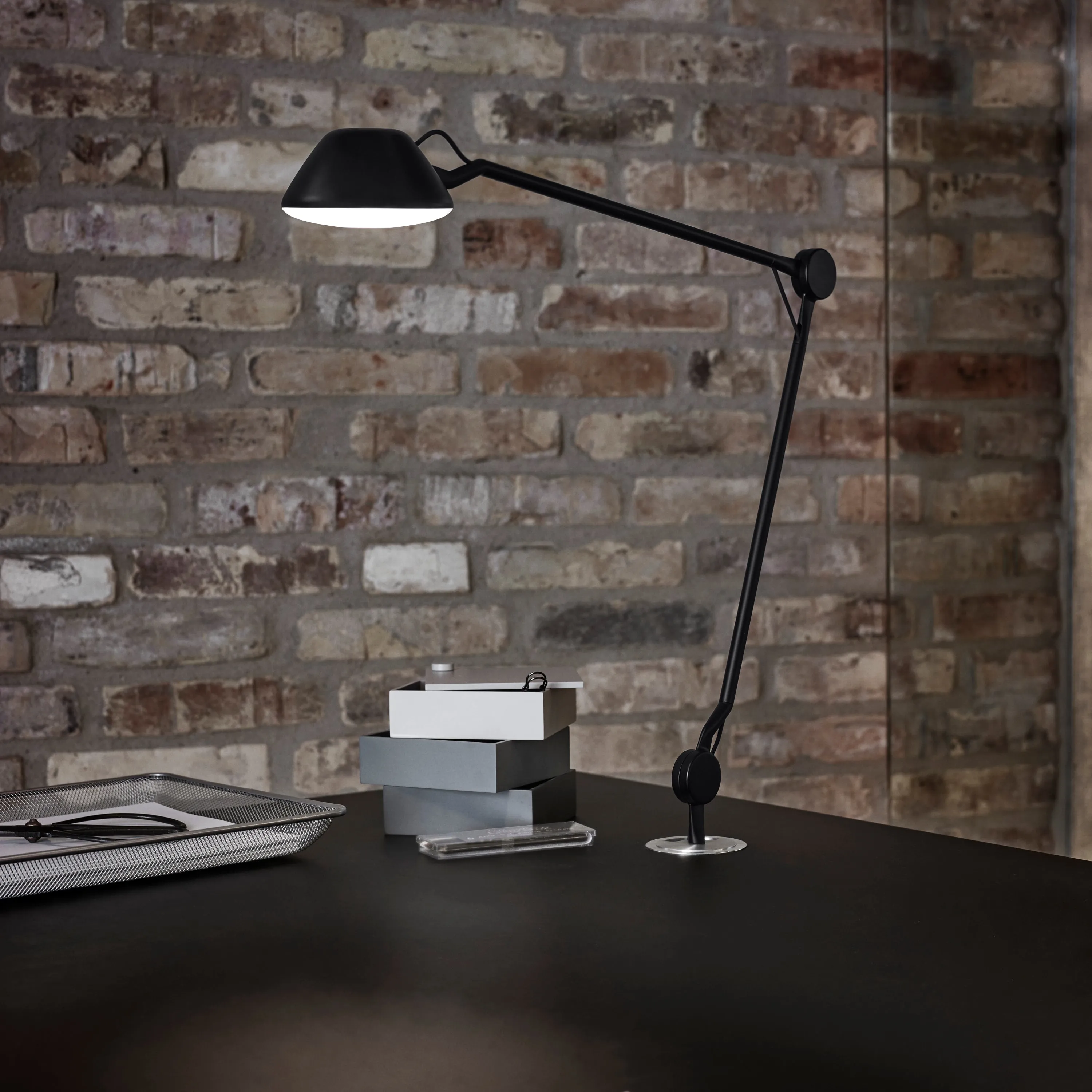 Fritz Hansen AQ01™ Table Lamp