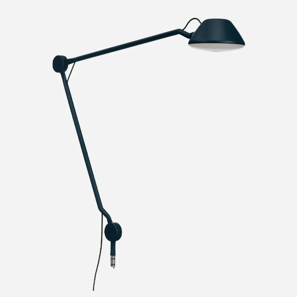 Fritz Hansen AQ01™ Table Lamp