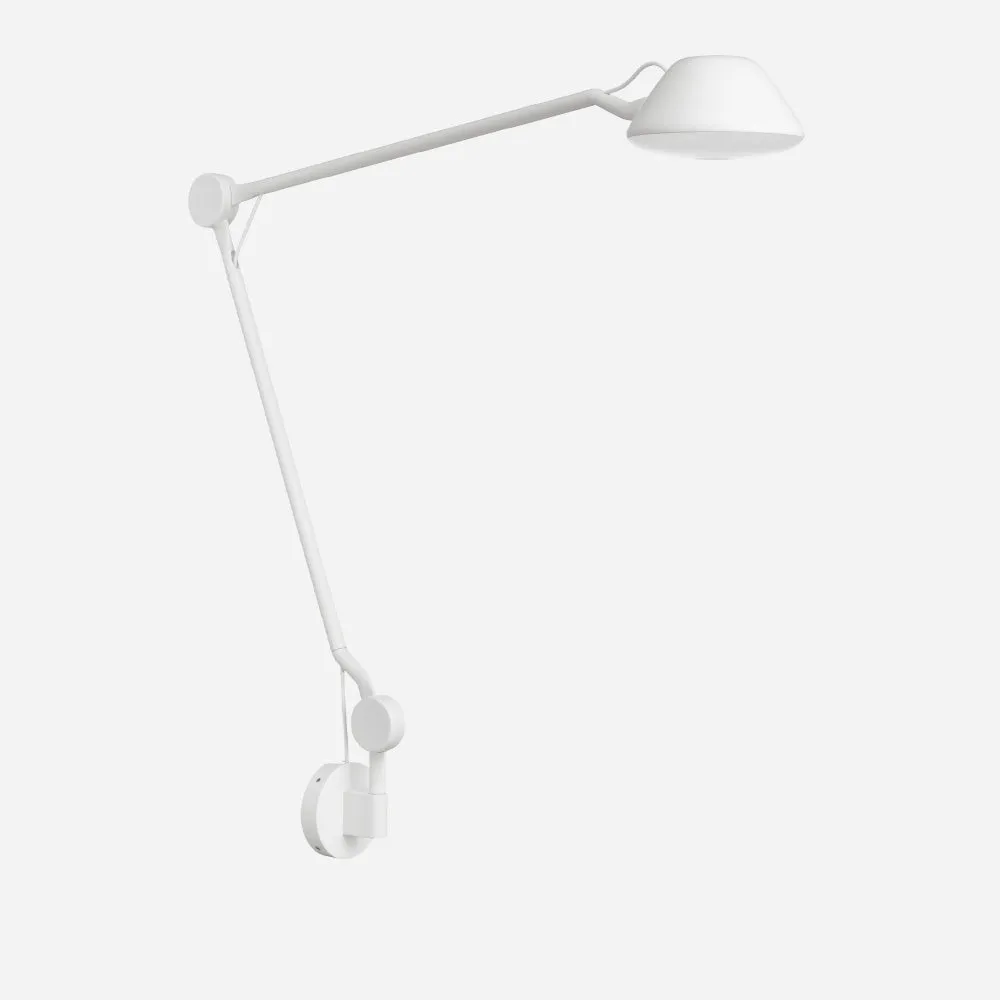 Fritz Hansen AQ01™ Wall Lamp