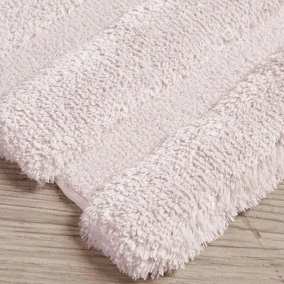 New - 17"x24" Tufted Pearl Channel Solid Bath Rug Blush