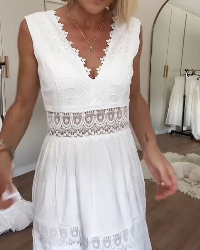 "Celebrity" V-neck lace dress Perfect For Special Events
